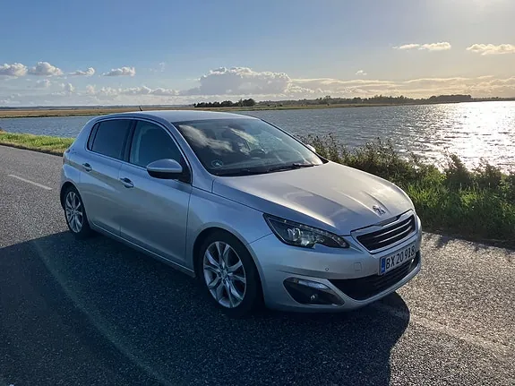 Peugeot 308 2014 photo 2