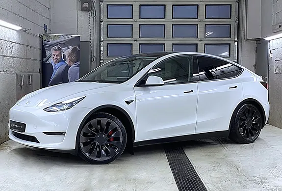Tesla Model Y 2022 photo 3