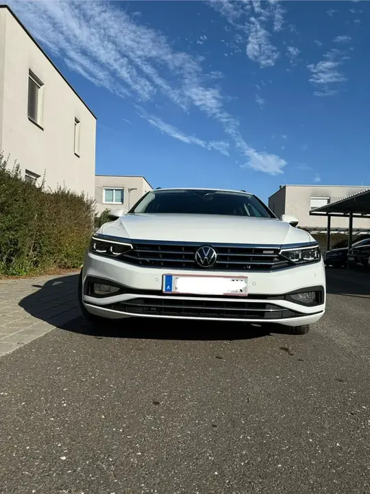 Volkswagen Passat 2021 photo 3