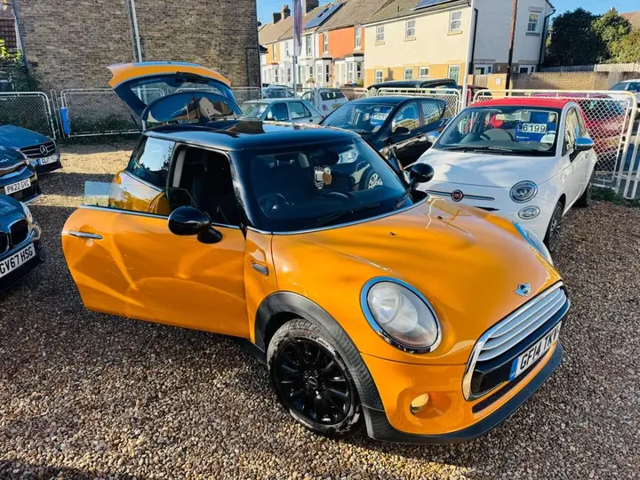 Mini Hatch 2014 photo 5