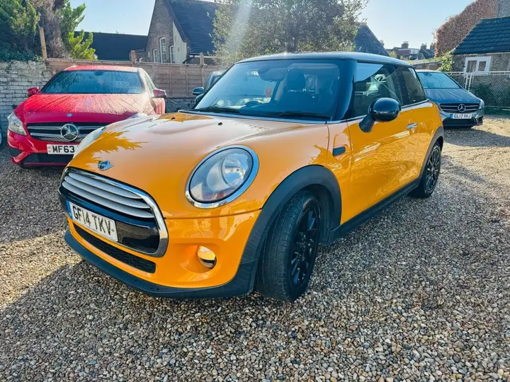 Mini Hatch 2014 photo 3
