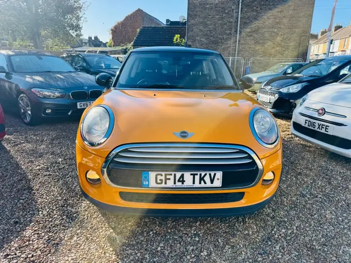 Mini Hatch 2014 photo 2