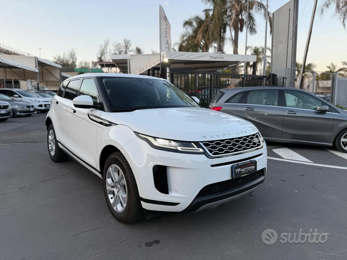 Land Rover Range Rover Evoque 2019 photo 3