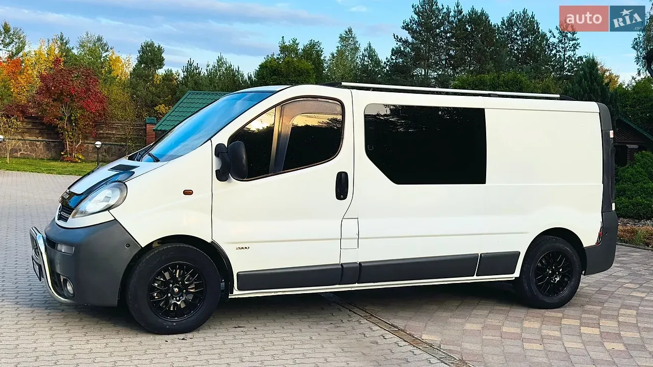 Opel Vivaro 2005 photo 2