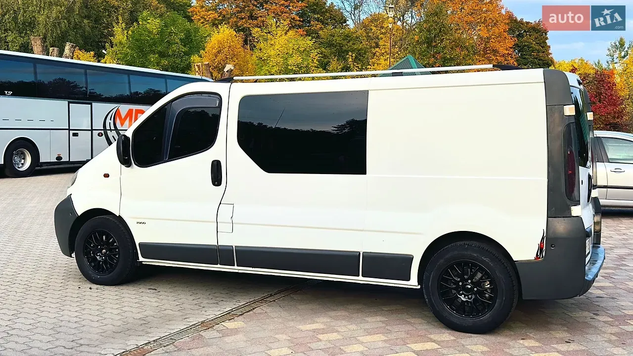 Opel Vivaro 2005 photo 4