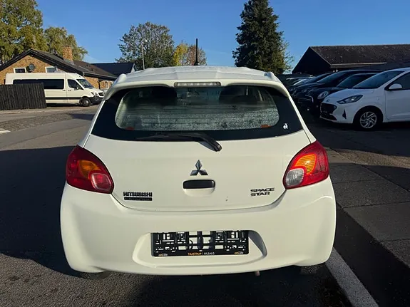 Mitsubishi Space Star 2015 photo 5