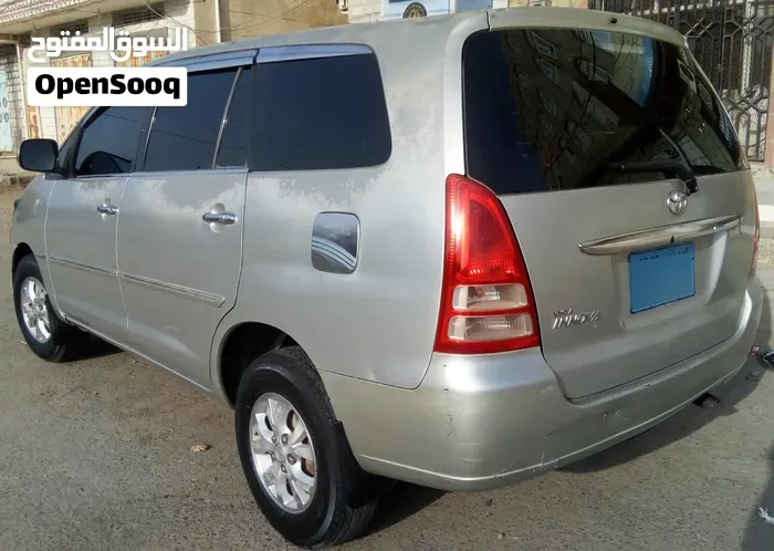 Toyota Innova 2006 photo 5