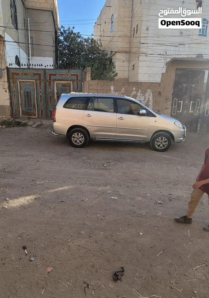 Toyota Innova 2006 photo 3