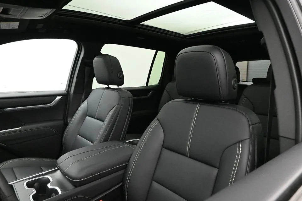 GMC Acadia 2026 photo 4
