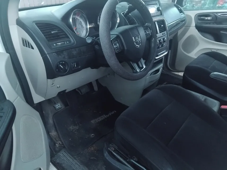 Dodge Caravan 2013 photo 5