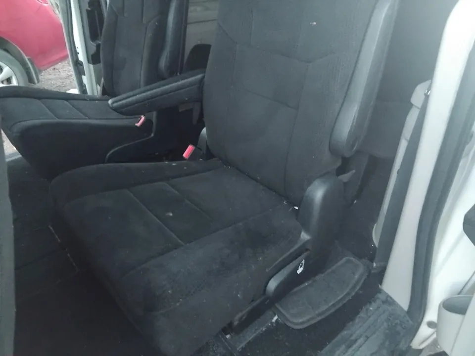 Dodge Caravan 2013 photo 4