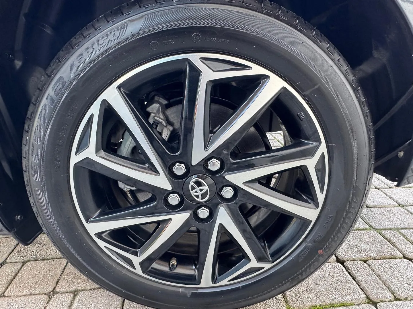 Toyota Yaris 2023 photo 4