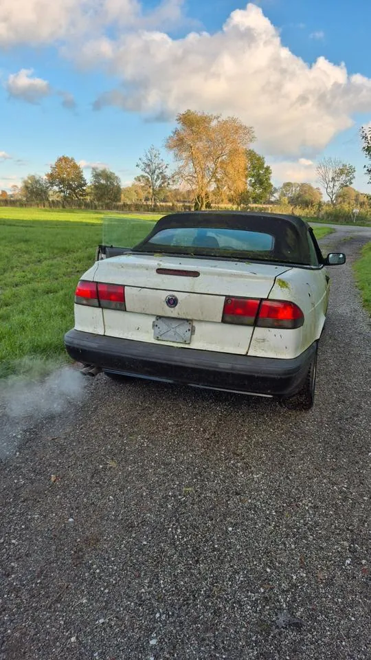 Saab 900