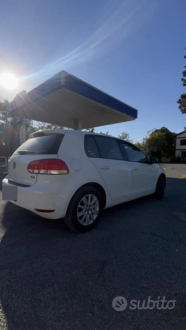 Volkswagen Golf 2011 photo 3