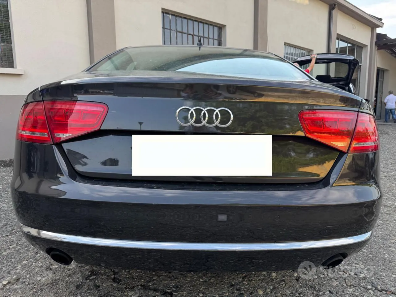 Audi A8 2013 photo 5