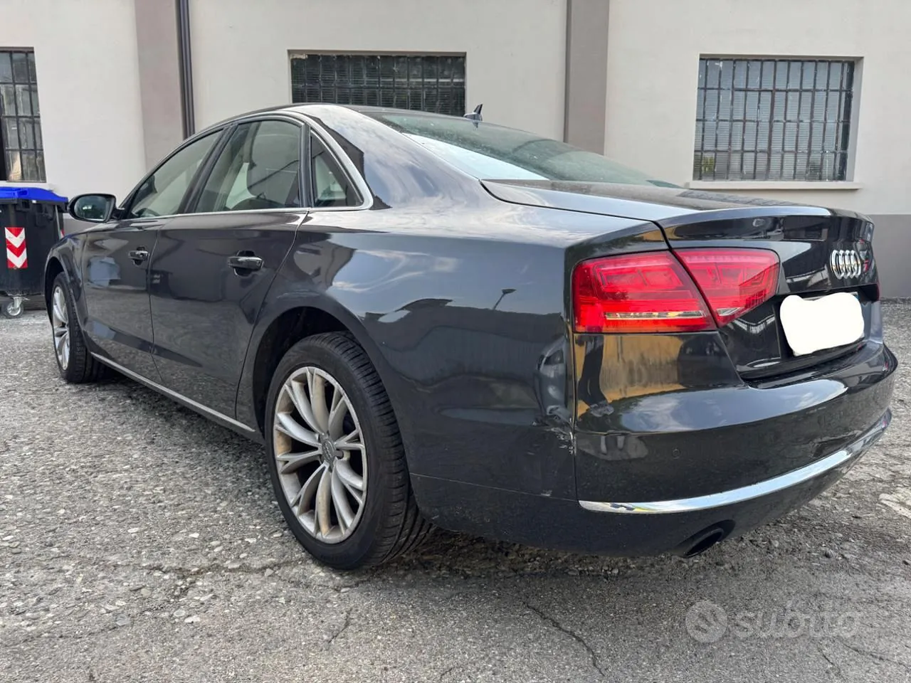Audi A8 2013 photo 4