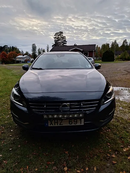 Volvo V60 2014 photo 2