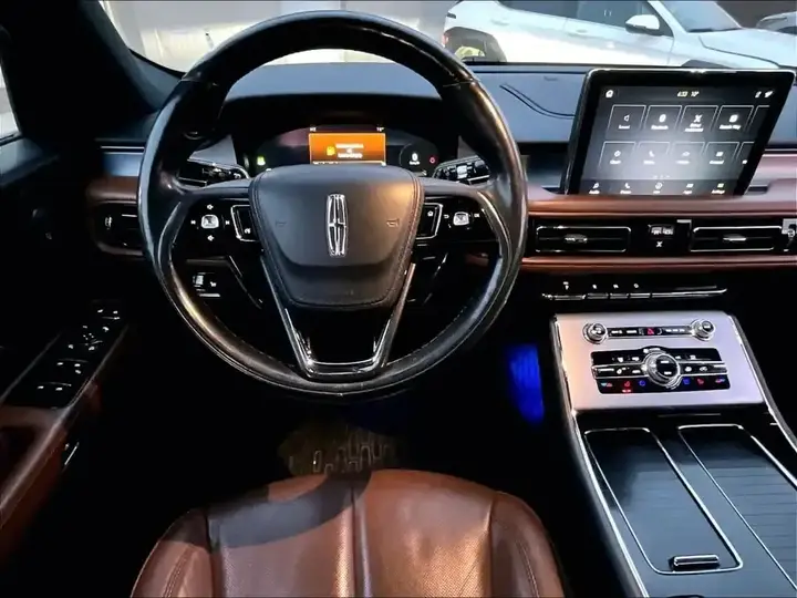 Lincoln Aviator 2023 photo 5