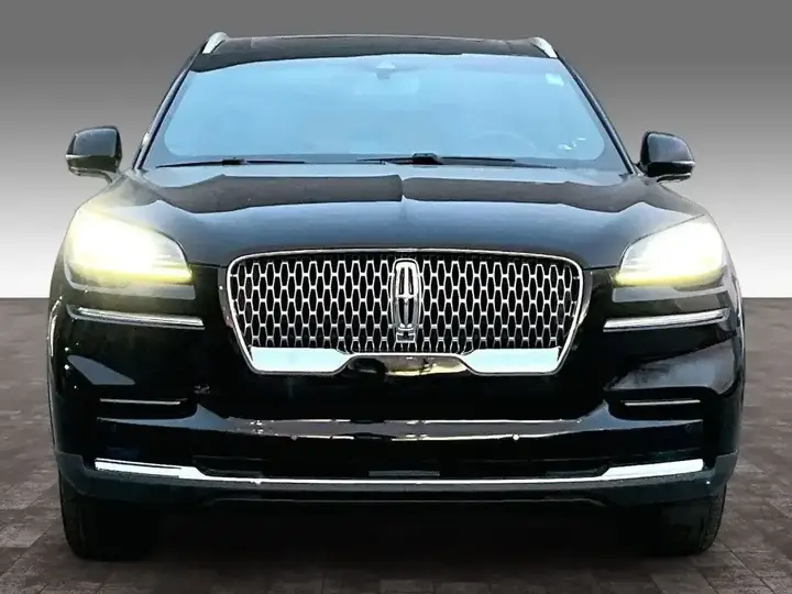 Lincoln Aviator 2023 photo 3