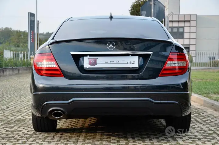 Mercedes-Benz C Coupe 2012 photo 5