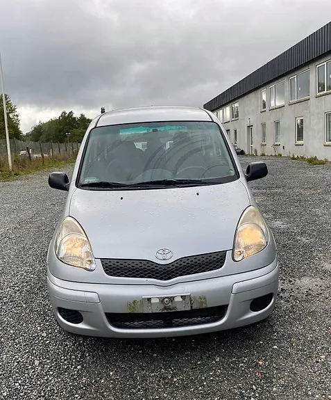 Toyota Yaris Verso 2004 photo 5