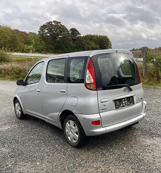 Toyota Yaris Verso
