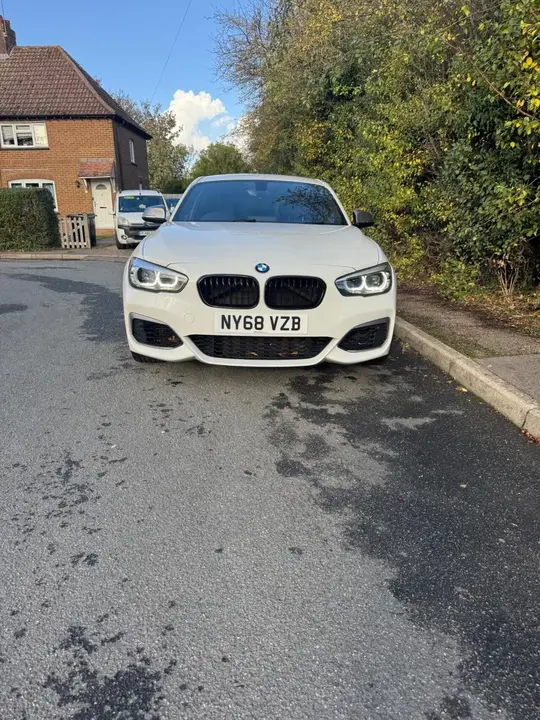BMW 1 Series 2019 photo 2