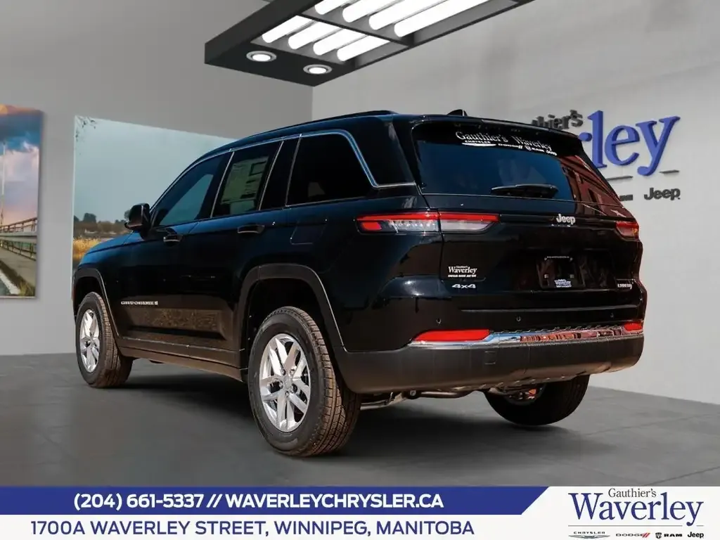 Jeep Grand Cherokee 2026 photo 4