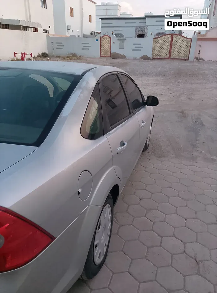 Ford Focus 2012 photo 2