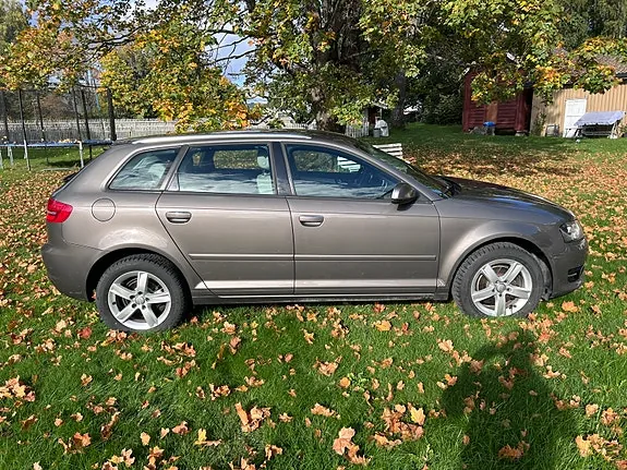 Audi A3 2012 photo 2