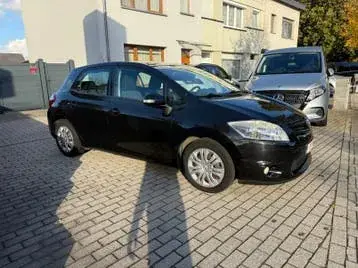 Toyota Auris 2010 photo 3