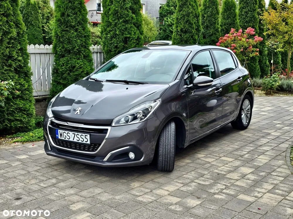 Peugeot 208 2019 photo 4