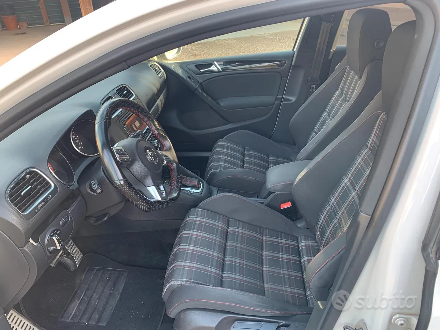 Volkswagen Golf 2011 photo 5