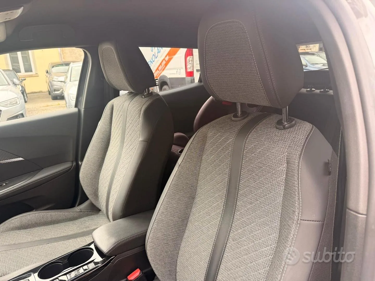 Peugeot 2008 2024 photo 5