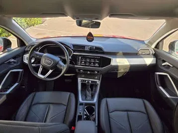 Audi Q3 2022 photo 2