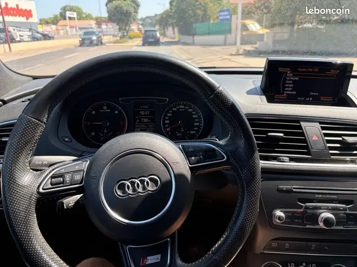 Audi Q3 2016 photo 3