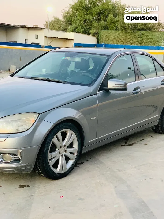 Mercedes-Benz C-Class 2010 photo 4