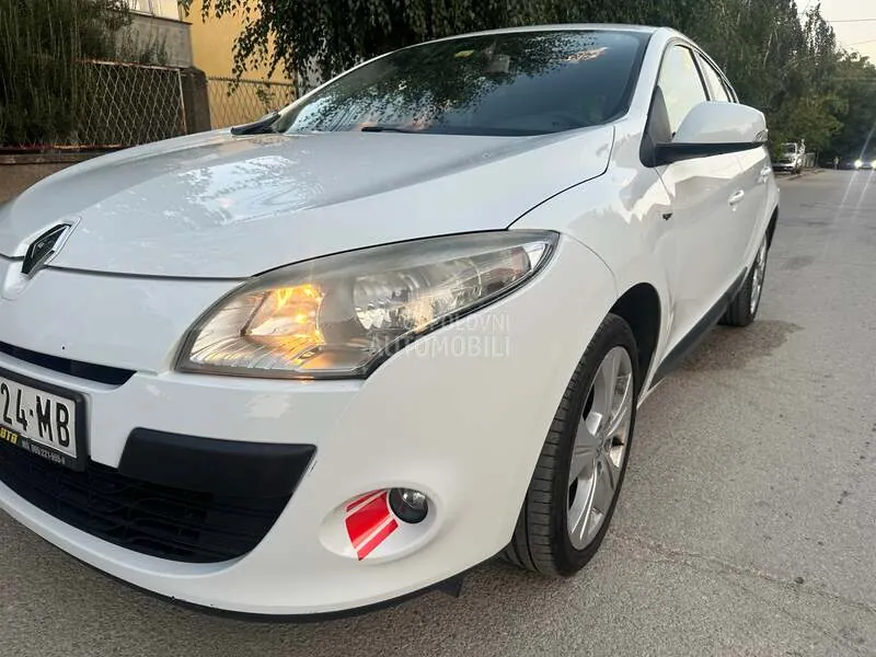 Renault Megane 2009 photo 2