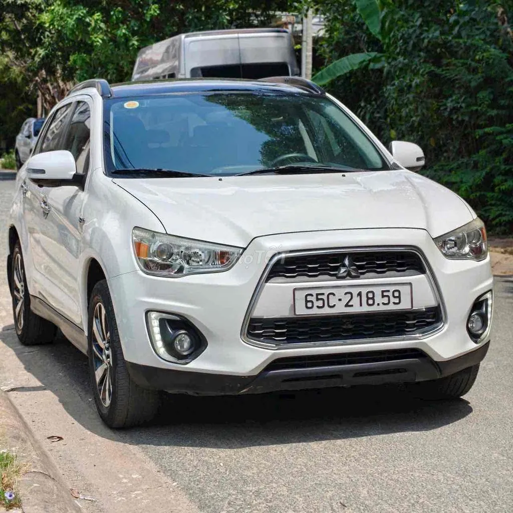 Mitsubishi Outlander 2015 photo 2