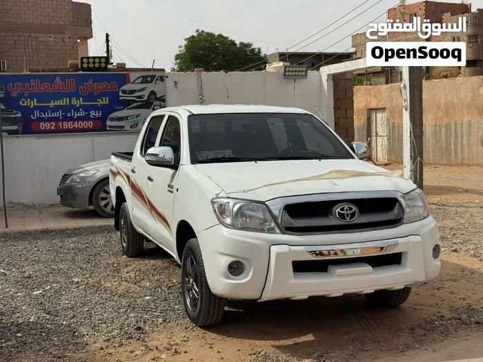 Toyota Hilux 2010 photo 2