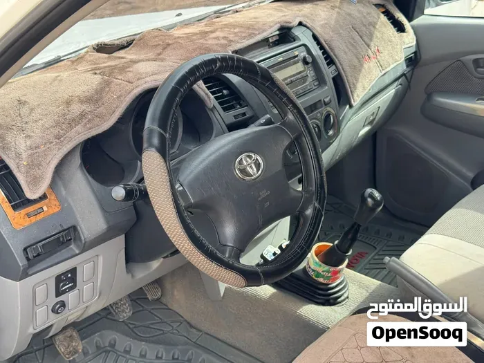 Toyota Hilux 2010 photo 4