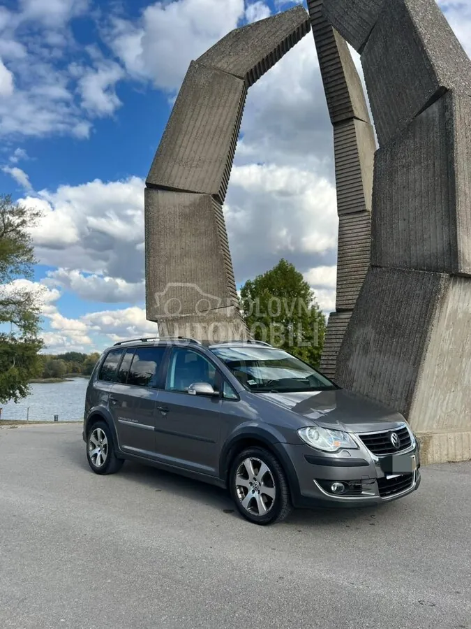 Volkswagen Touran 2008 photo 5