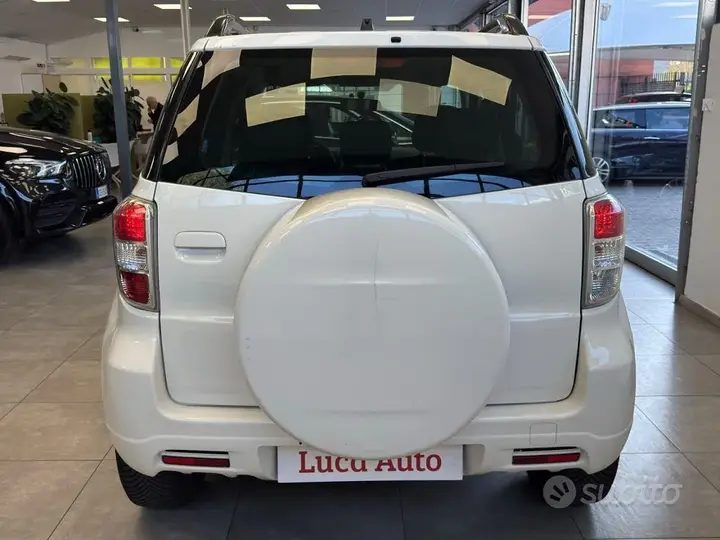 Daihatsu Terios 2012 photo 5