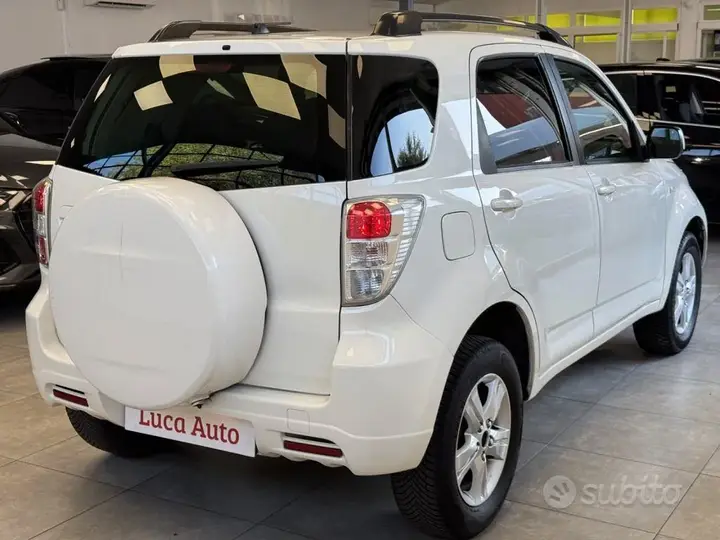 Daihatsu Terios 2012 photo 4