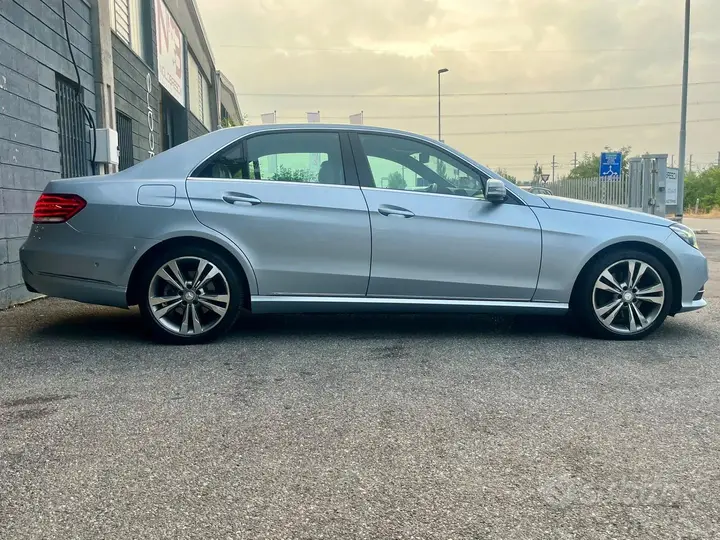 Mercedes-Benz E 350 Bluetec 4Matic 2014 photo 4