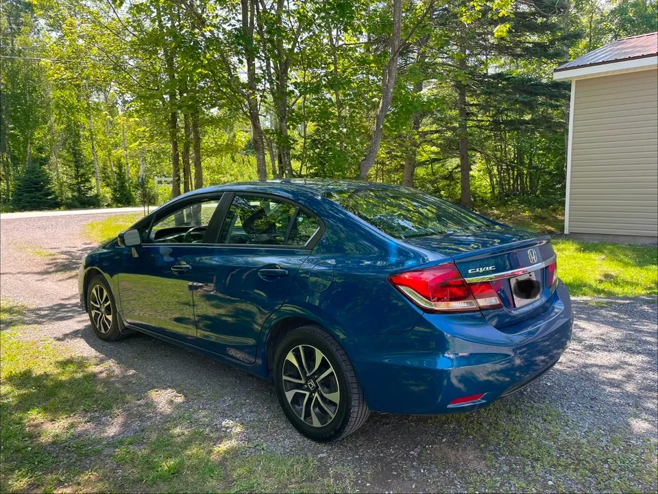 Honda Civic 2015 photo 2