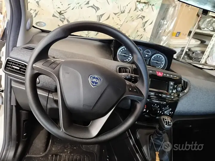 Lancia Ypsilon 2021 photo 3