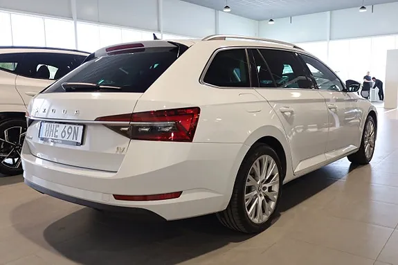 Skoda Superb 2022 photo 5