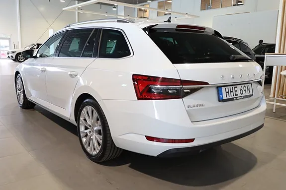 Skoda Superb 2022 photo 3