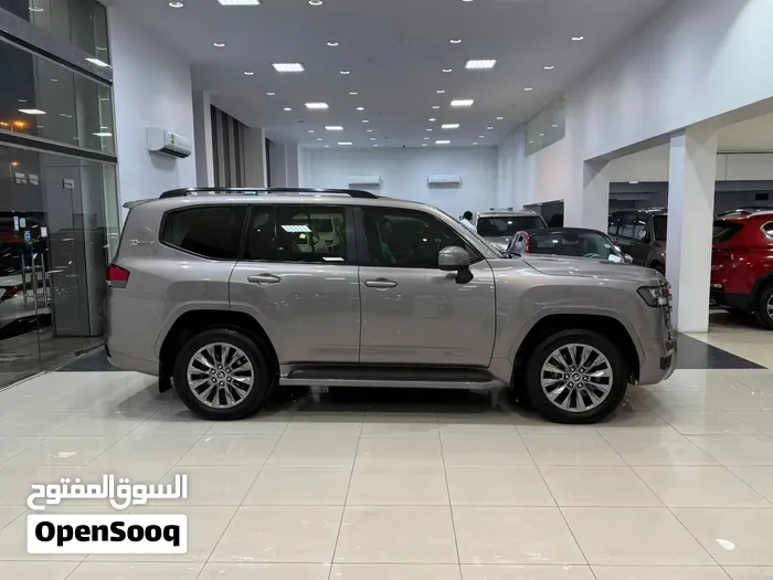 Toyota Land Cruiser 2022 photo 3